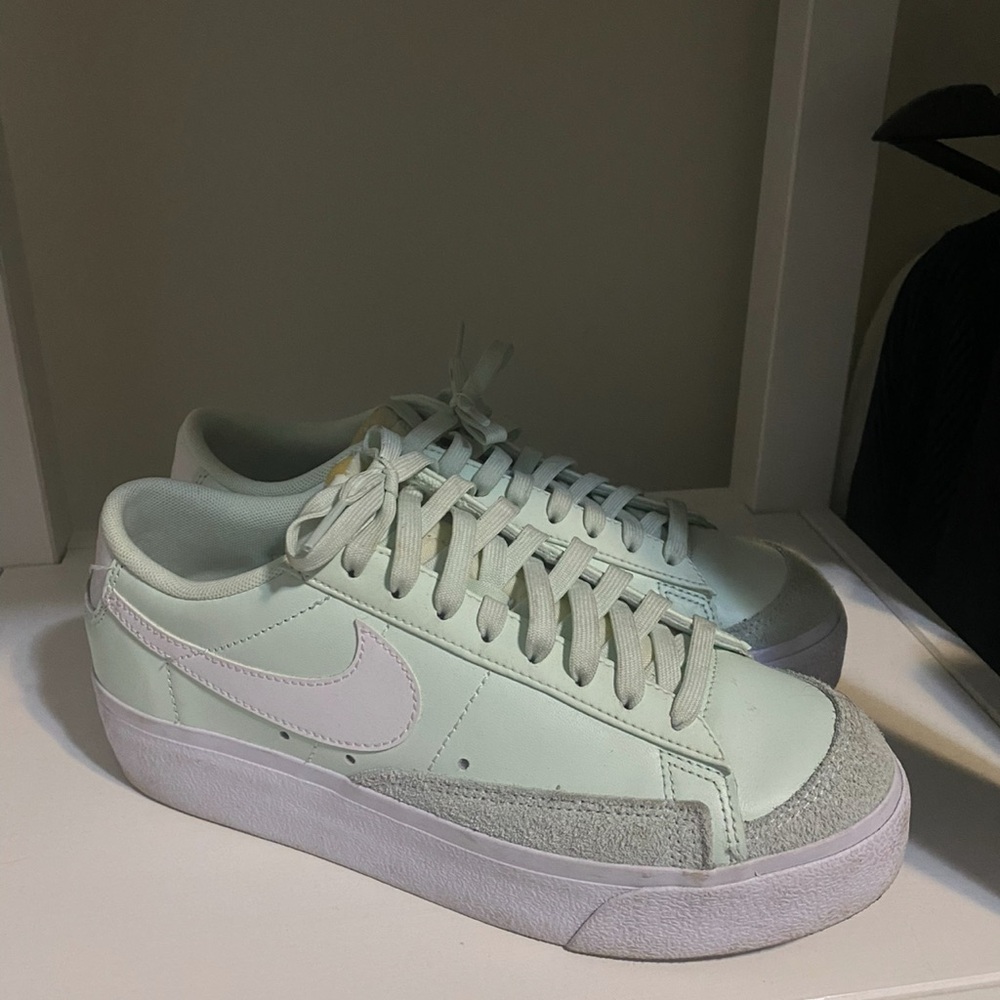 Nike Blazer Low Platform